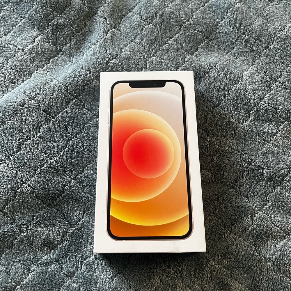Apple‎ iPhone box only
